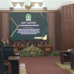 Intrupsi “Kapita Banau”mewarnai Rapat Paripurna DPRD Halbar