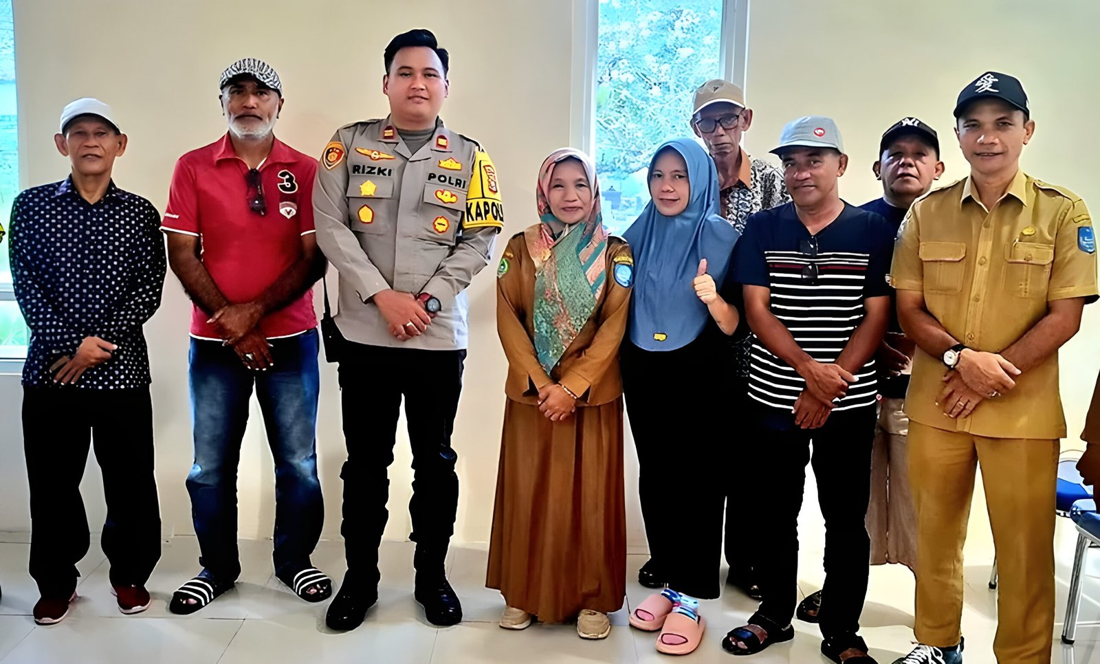 Kapolsek Ternate Utara Perkuat Silaturahmi dengan Aparat Kelurahan Salero