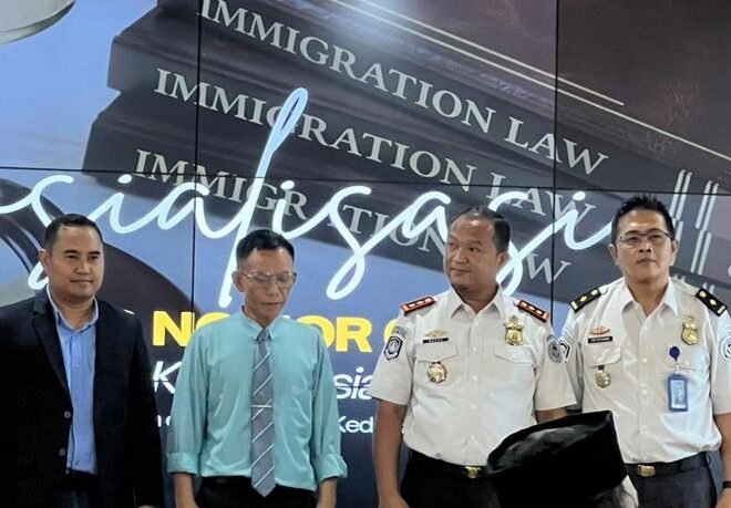 Fakultas Hukum Unkhair dan Kantor Imigrasi Ternate Gelar Sosialisasi UU Keimigrasian